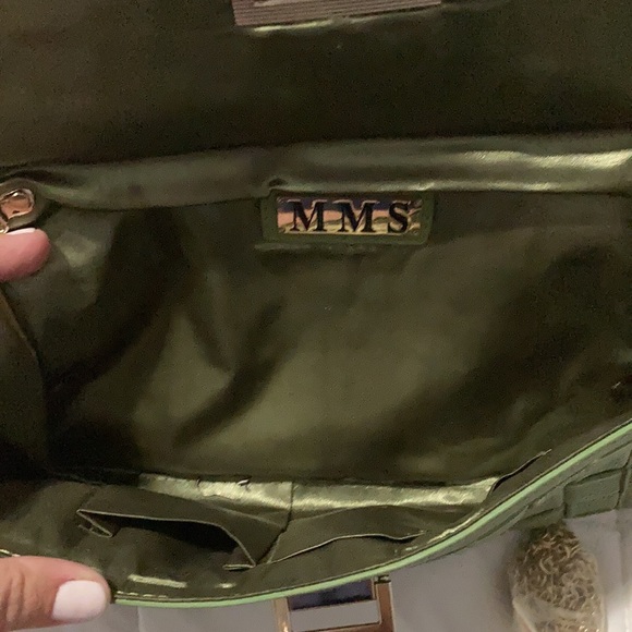 VGUC green clutch - Picture 5 of 5